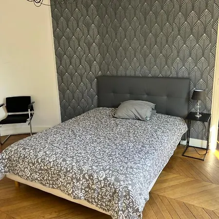 Vue Tour Effiel 6p