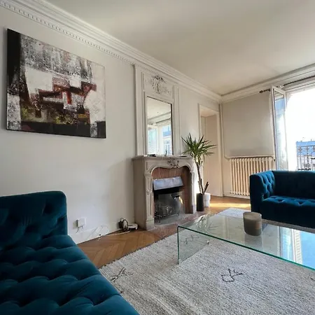 Vue Tour Effiel 6p Apartment Paris