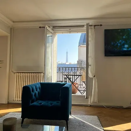 Vue Tour Effiel 6p Apartment Paris